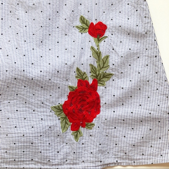 Frencesca’s Mi Ami Cold Shoulder Rose/stripe Dress - Picture 4 of 8